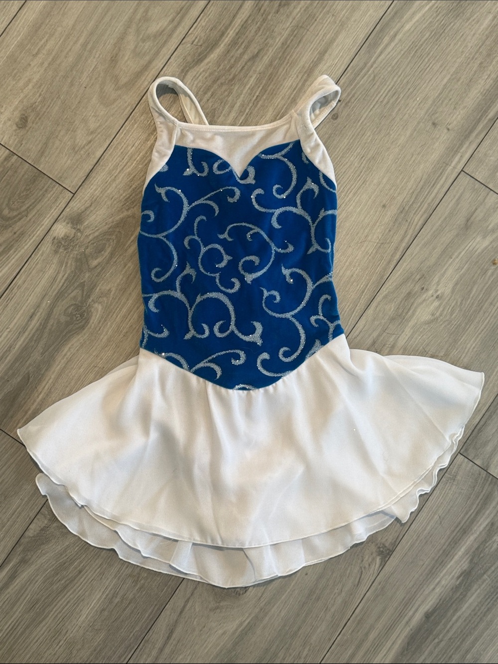 Ice-skating competition practice dress Women’s Small blue & white glittery